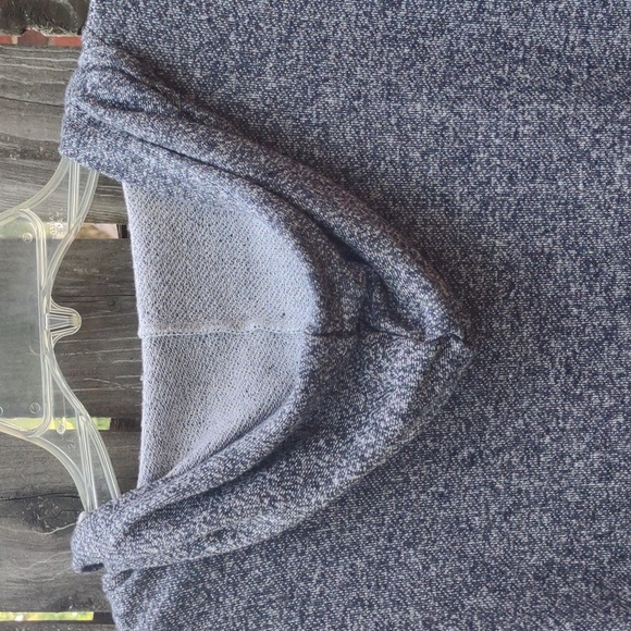 Ladies New York,  NY long sleeved shirt - Picture 9 of 9